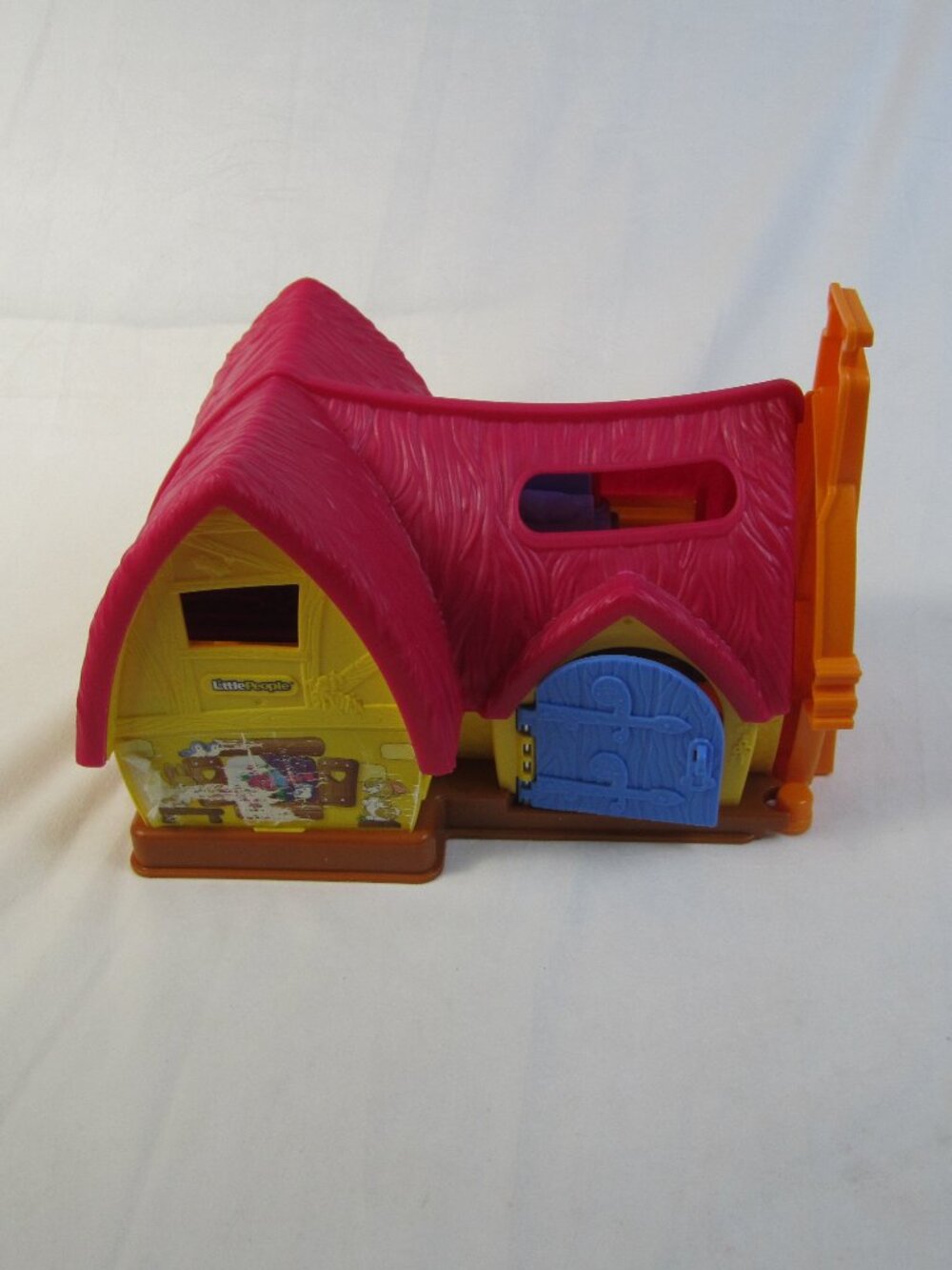 Fisher-Price Little People Snow White Cottage House with sounds (no figures)